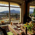 La Croix Basque ベッド・アンド・ブレックファスト 4*