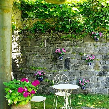 La Croix Basque Bed & Breakfast 4*