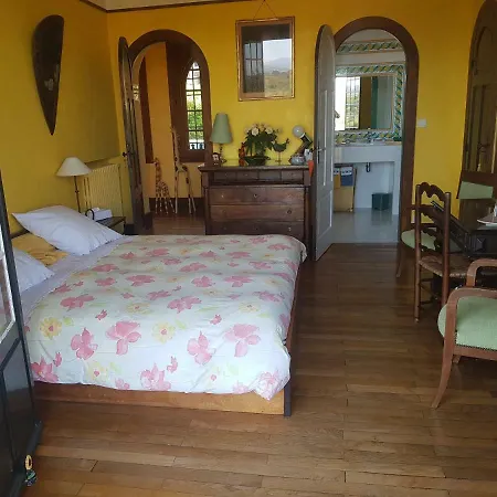 فندق مبيت وإفطار La Croix Basque 4*